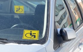 В Воронежской области 11 инвалидов получили новые автомобили