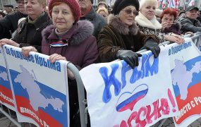 Пенсионеры Крыма смогут получать пенсию на карточки в ближайшие месяцы